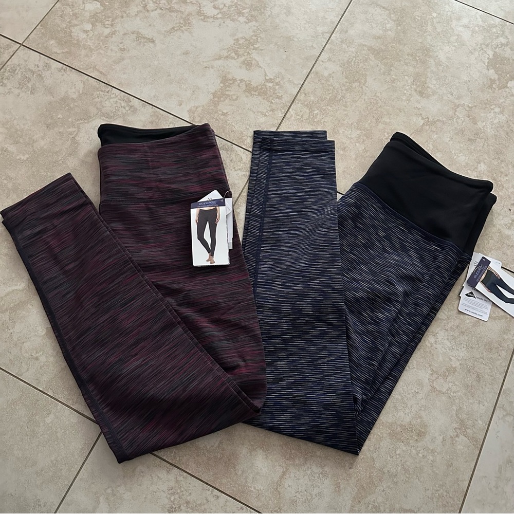 2 pairs of leggings